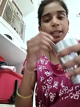 Hot-Soniya2 from StripChat is Freechat