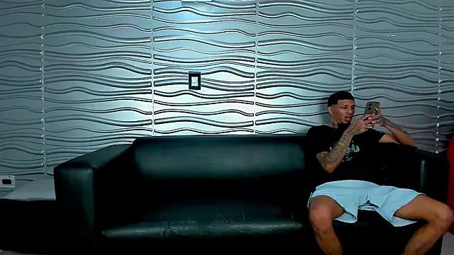 Hot_destructionXxx18 from StripChat is Freechat
