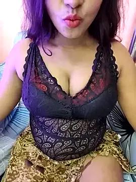 Hot_Rossyy from StripChat is Freechat