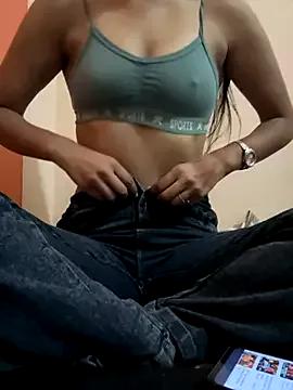 Hotgirl_Samaira from StripChat is Freechat