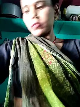 Hotinami from StripChat is Freechat