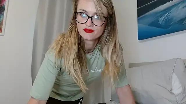 hotjessyca from StripChat is Freechat