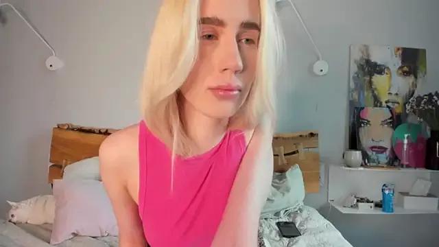 Try our streaming cams variety and talk on a personal level with our adorable girls streamers, showing off their bountiful shapes and dildos.
