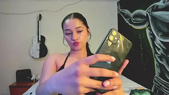 Hott_Hanna from StripChat