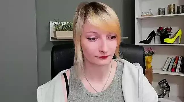 hottieBlair from StripChat