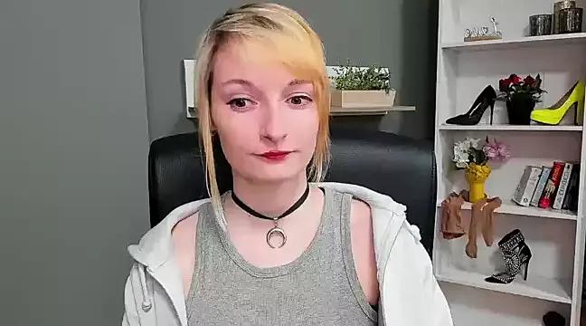 hottieBlair from StripChat