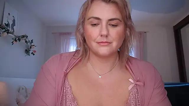 HottieLottie8 from StripChat