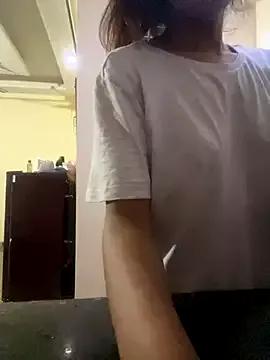 hottiexxxmexxx from StripChat is Freechat