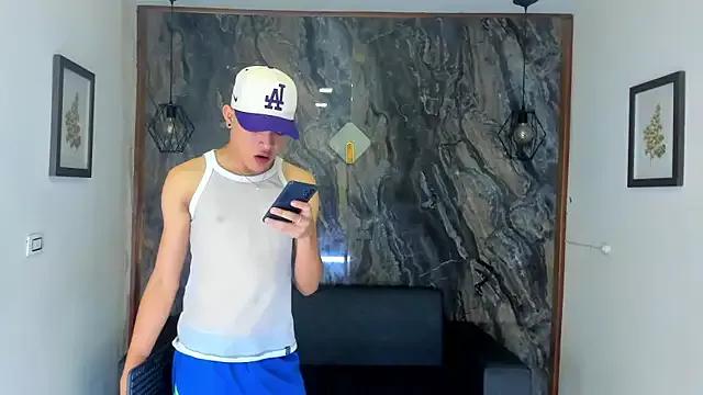 Hottwinkguys from StripChat