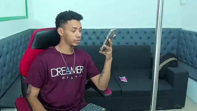 Hottwinkguys from StripChat