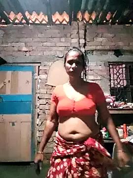 Hotty-dola from StripChat