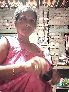 Hotty-dola from StripChat