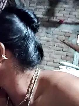 Hotty-dola from StripChat