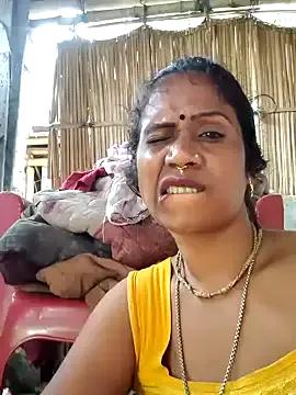 Hotty-dola from StripChat