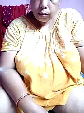Hotty-rumi from StripChat