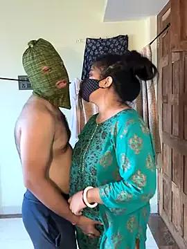 Hotty_Mona from StripChat