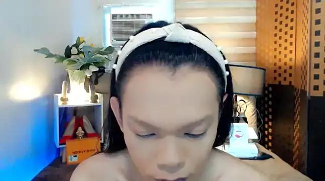 Try our streaming cams variety and talk on a personal level with our adorable girls streamers, showing off their bountiful shapes and dildos.