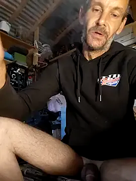 Hungwell1515 from StripChat is Freechat