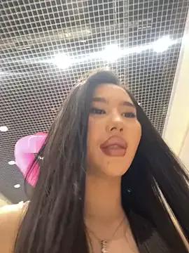 Hunnybanana from StripChat is Freechat