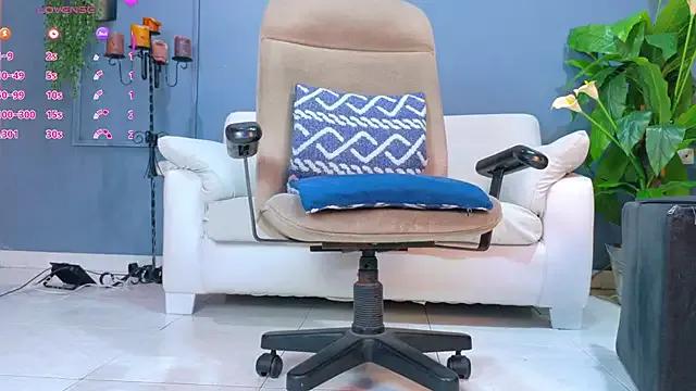 Hunter_biggest from StripChat