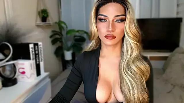 Huntress_xxx from StripChat is Freechat