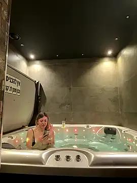 husbandandwifetobe from StripChat is Freechat
