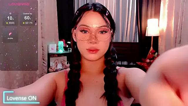 IamRaeganDolls69 from StripChat is Freechat