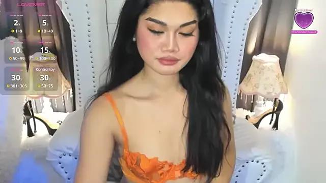 Iamyourbabyalicia from StripChat is Freechat