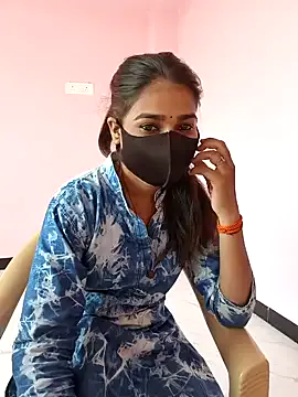 Iamyourdarling from StripChat is Freechat