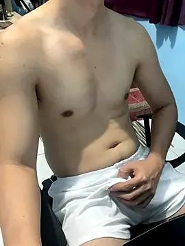 Ieat_monsters from StripChat