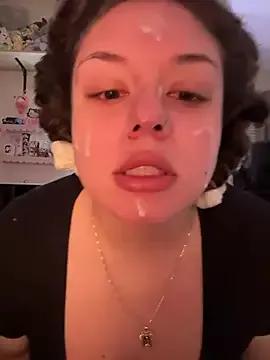 iis4bell from StripChat