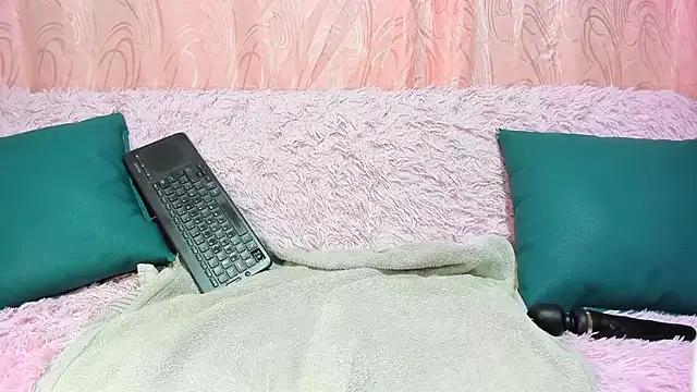 iisabella_gonzalez from StripChat