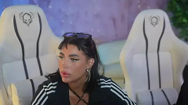 Iliyana_Sweet from StripChat