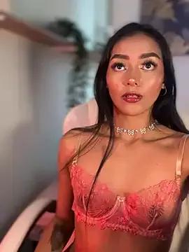 im-isabella from StripChat is Freechat