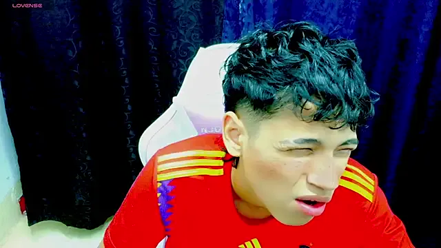 Im_david02 from StripChat is Freechat