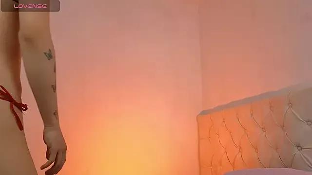 Im_lauritaa from StripChat