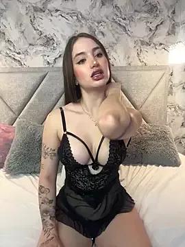 Im_Manu from StripChat