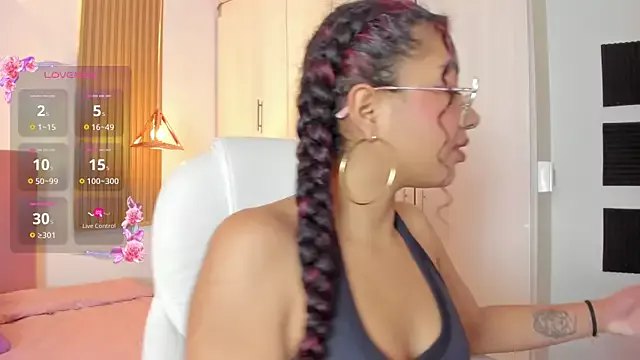 im_morgann on StripChat 