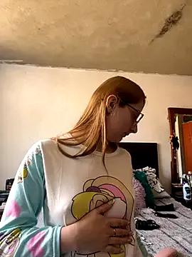 imariahot from StripChat is Freechat