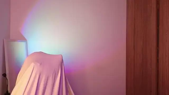 immisssilver from StripChat is Freechat