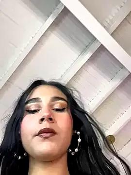 ImRoxyXXX on StripChat