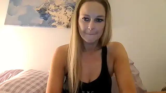 imyourgoodgirl69 from StripChat is Freechat