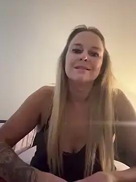 imyourgoodgirl69 from StripChat is Freechat