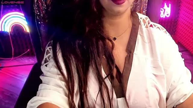 Cling to live show with InayatGill from StripChat 