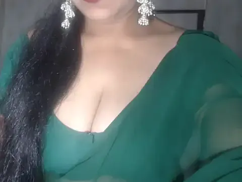 Indanstream from StripChat is Freechat