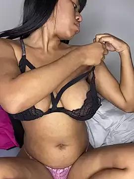India_maiores_labios_1 from StripChat is Freechat