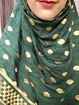 Indian-Aleena from StripChat is Freechat