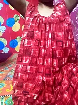 Indian-oyo-boudi from StripChat is Freechat