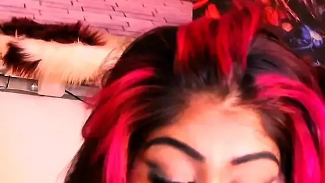 indian_dreamgirl from StripChat