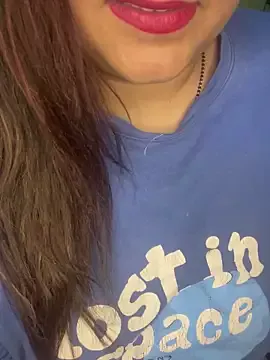 Indian_hotmilfs on StripChat 